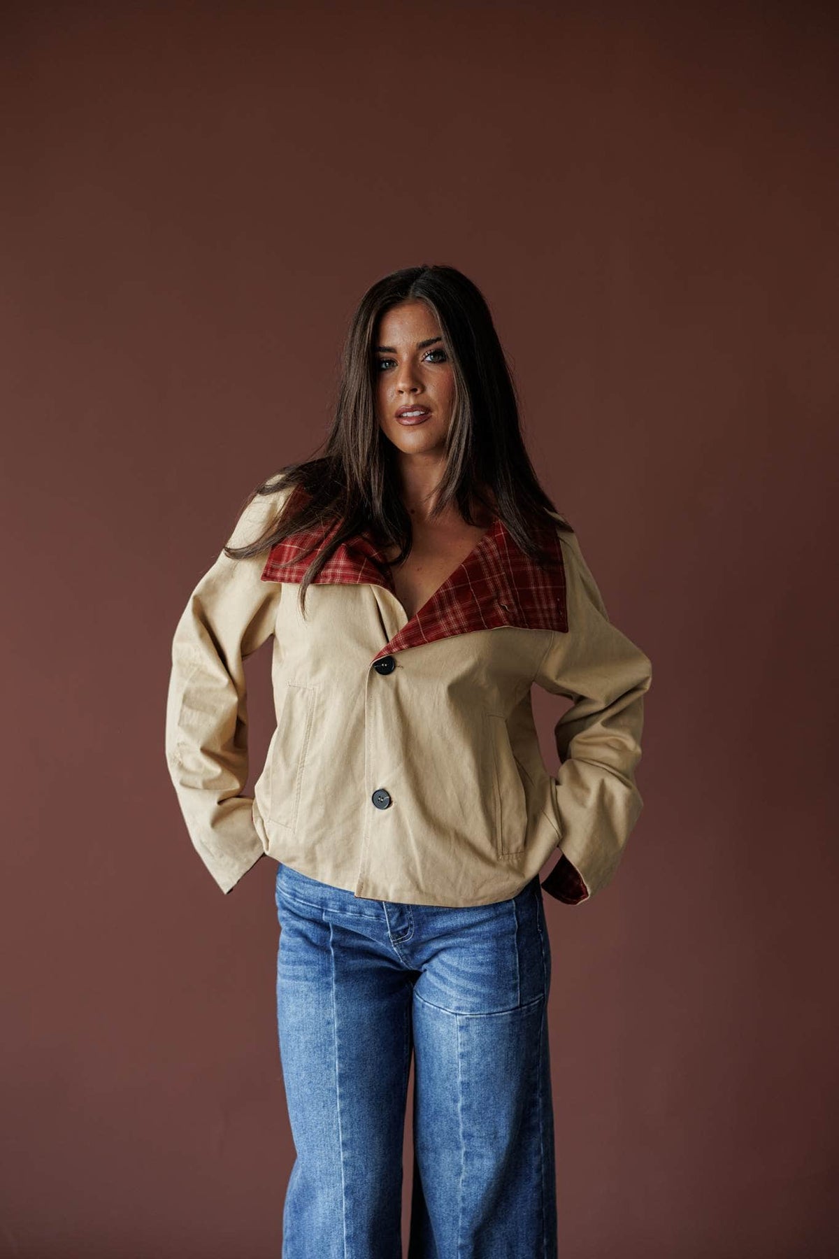 Reversible cropped trench coat, front view