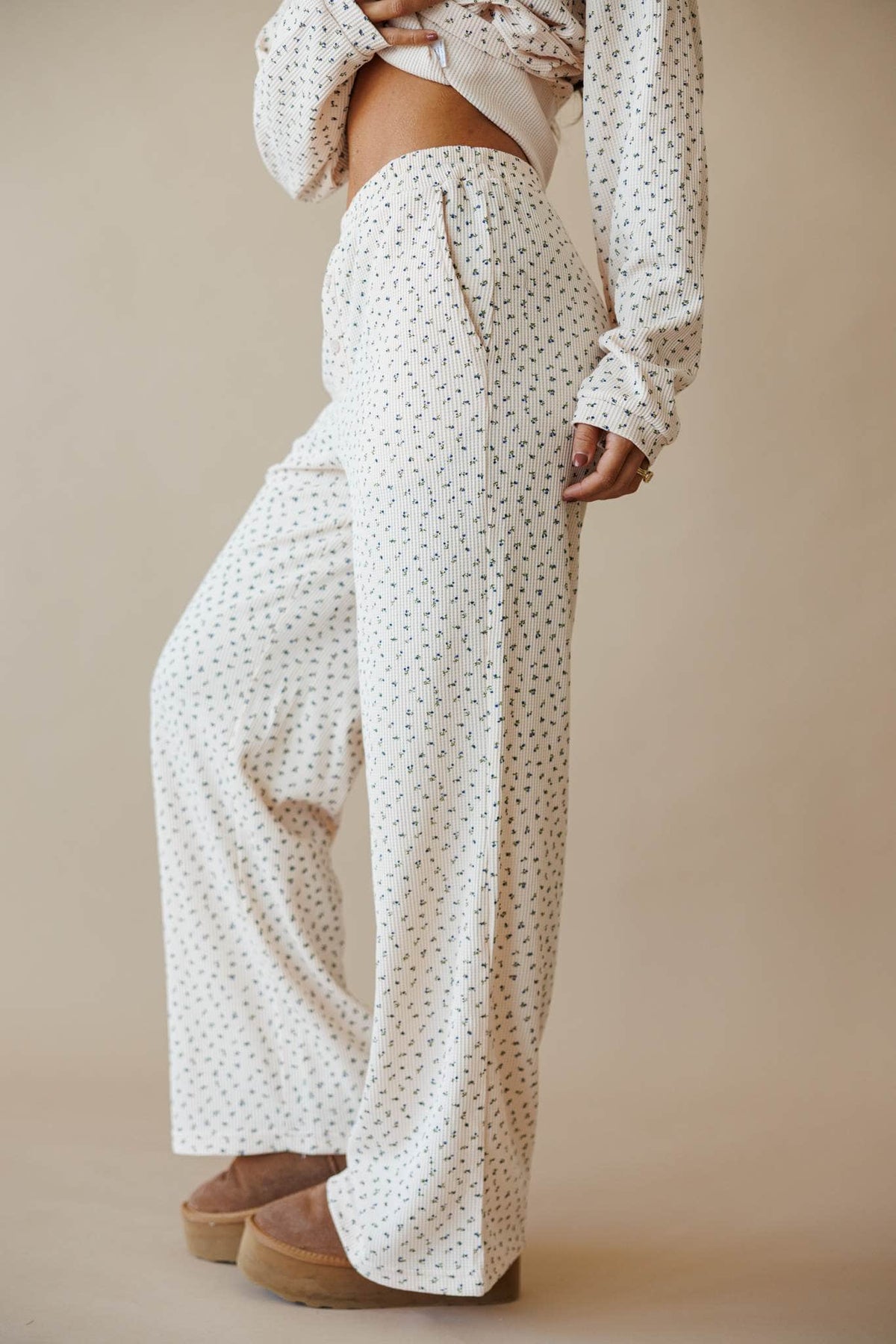 Cream ditsy floral lounge pants