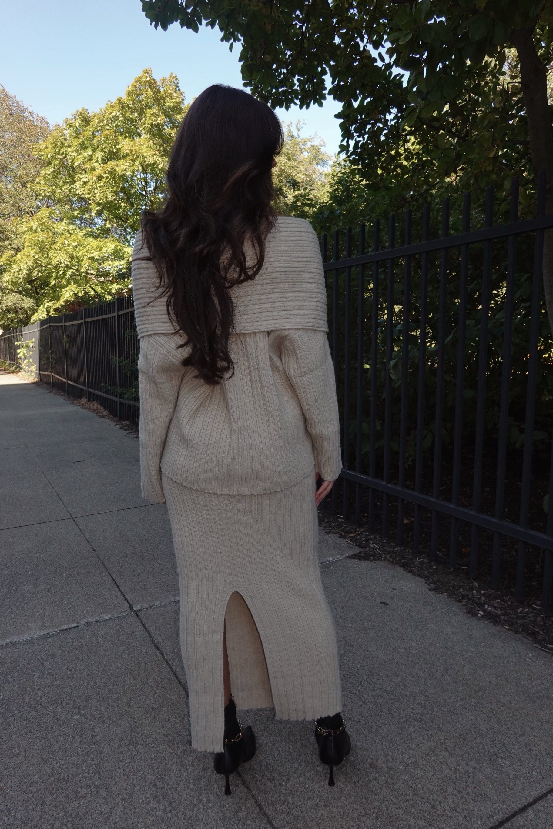 beige