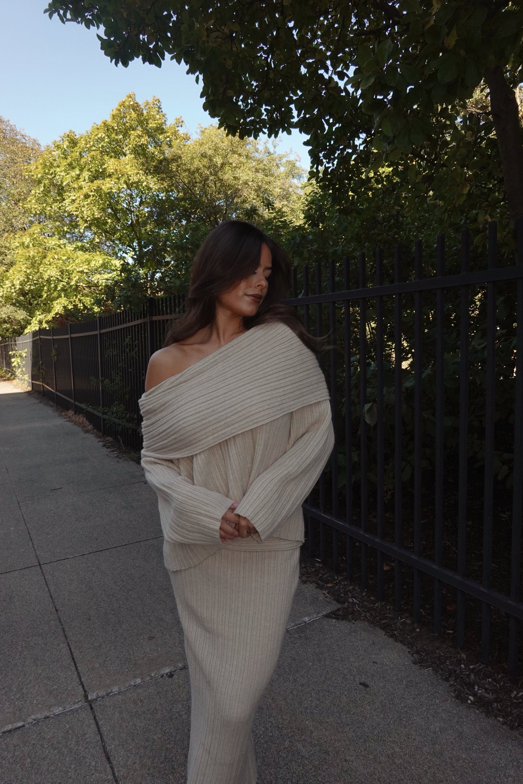 beige
