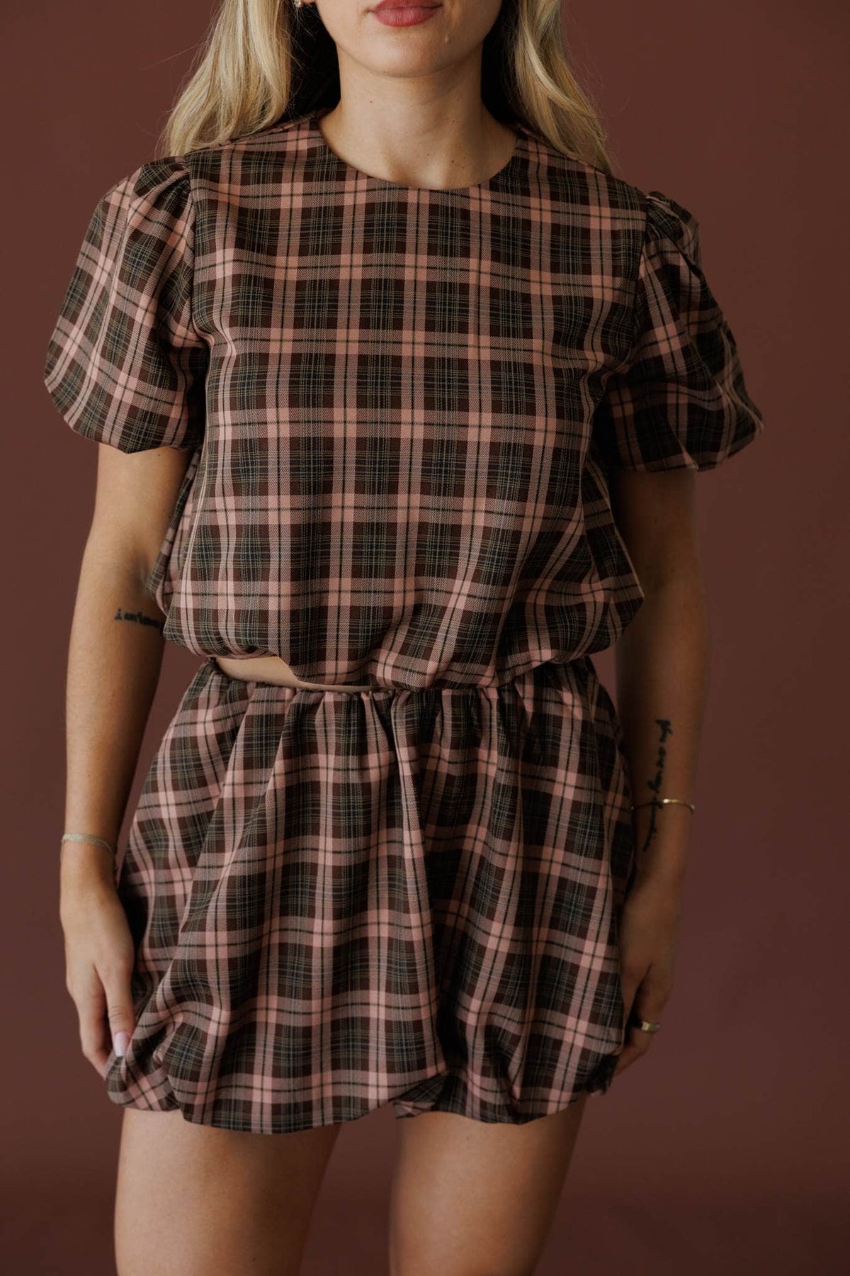 Brown plaid short sleeve top