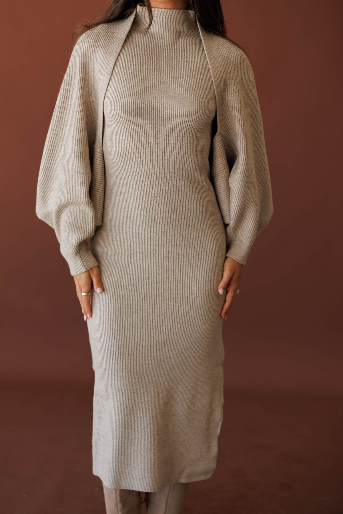 Serving Looks Shrug, in cloud grey, front view of the mock neck