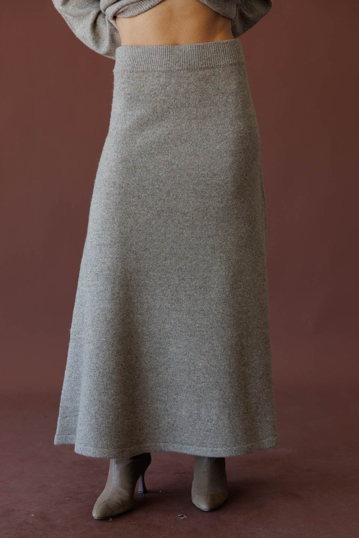 Grey knit maxi skirt, front view