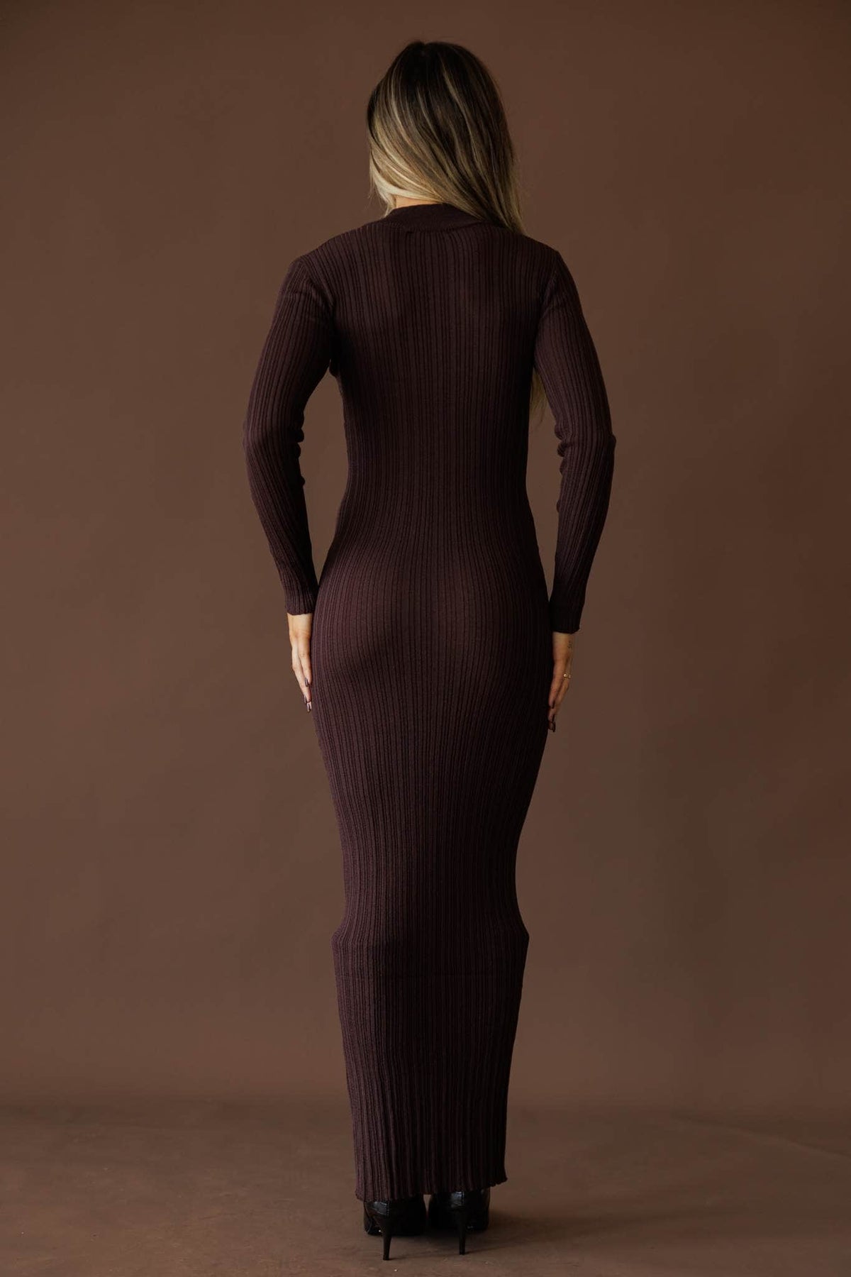 Ribbed knit maxi dress