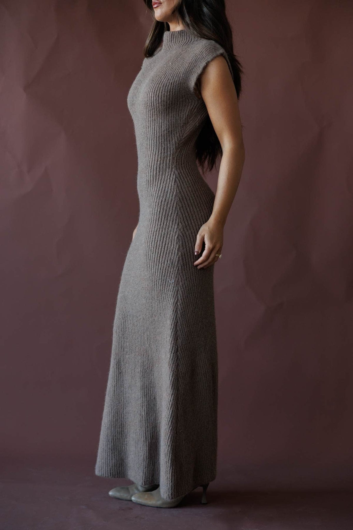 Mock neck ribbed knit maxi dress
