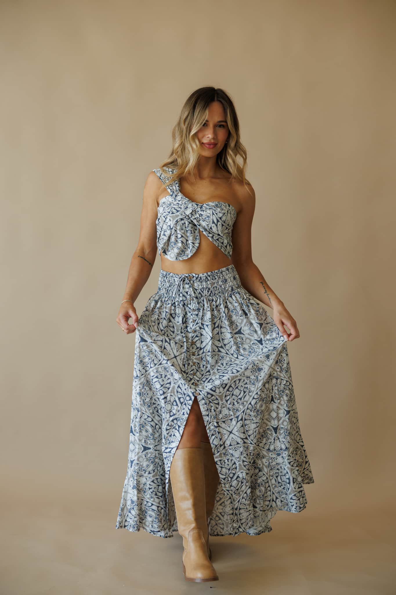 The Seaside Story Top