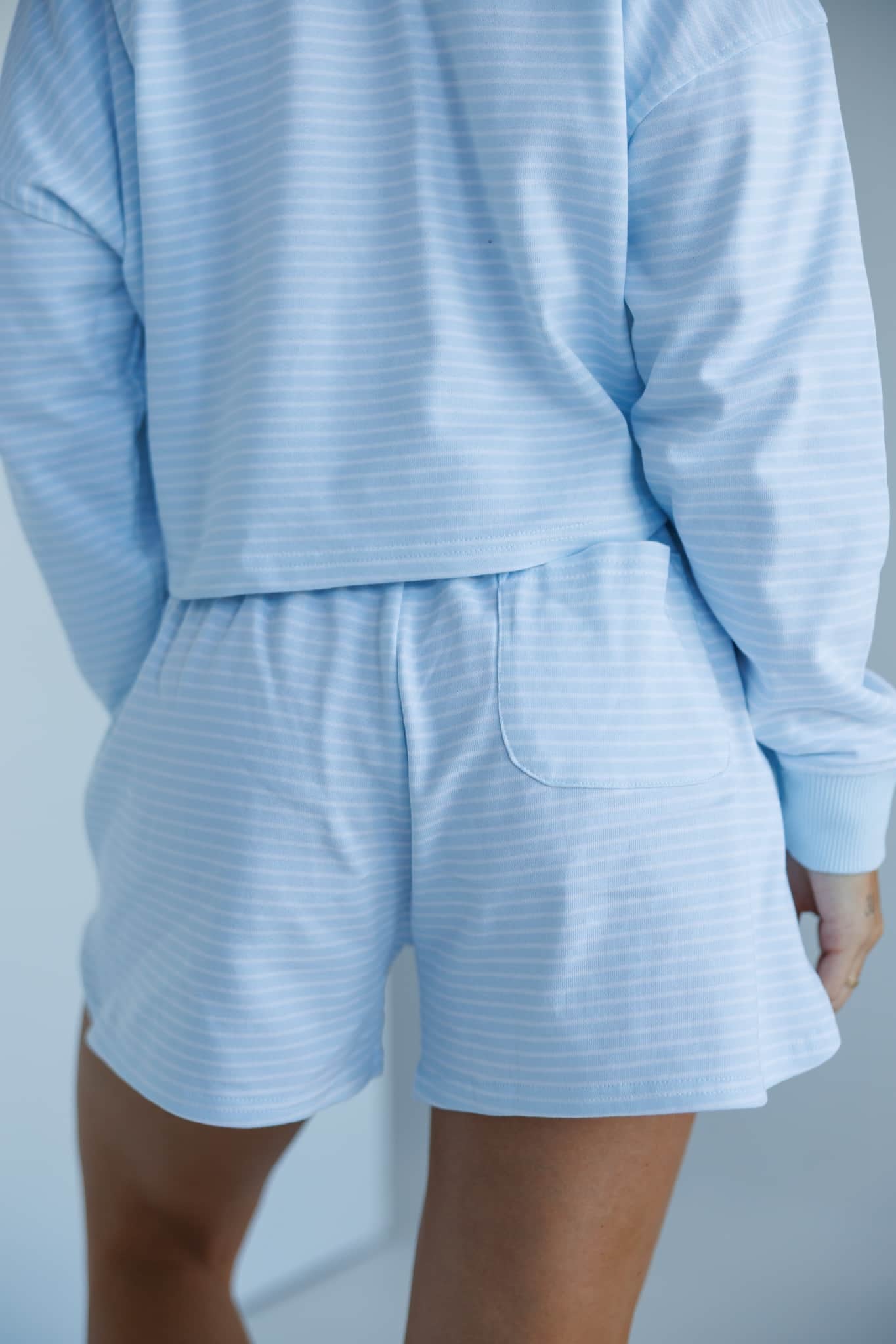 halogen blue/white