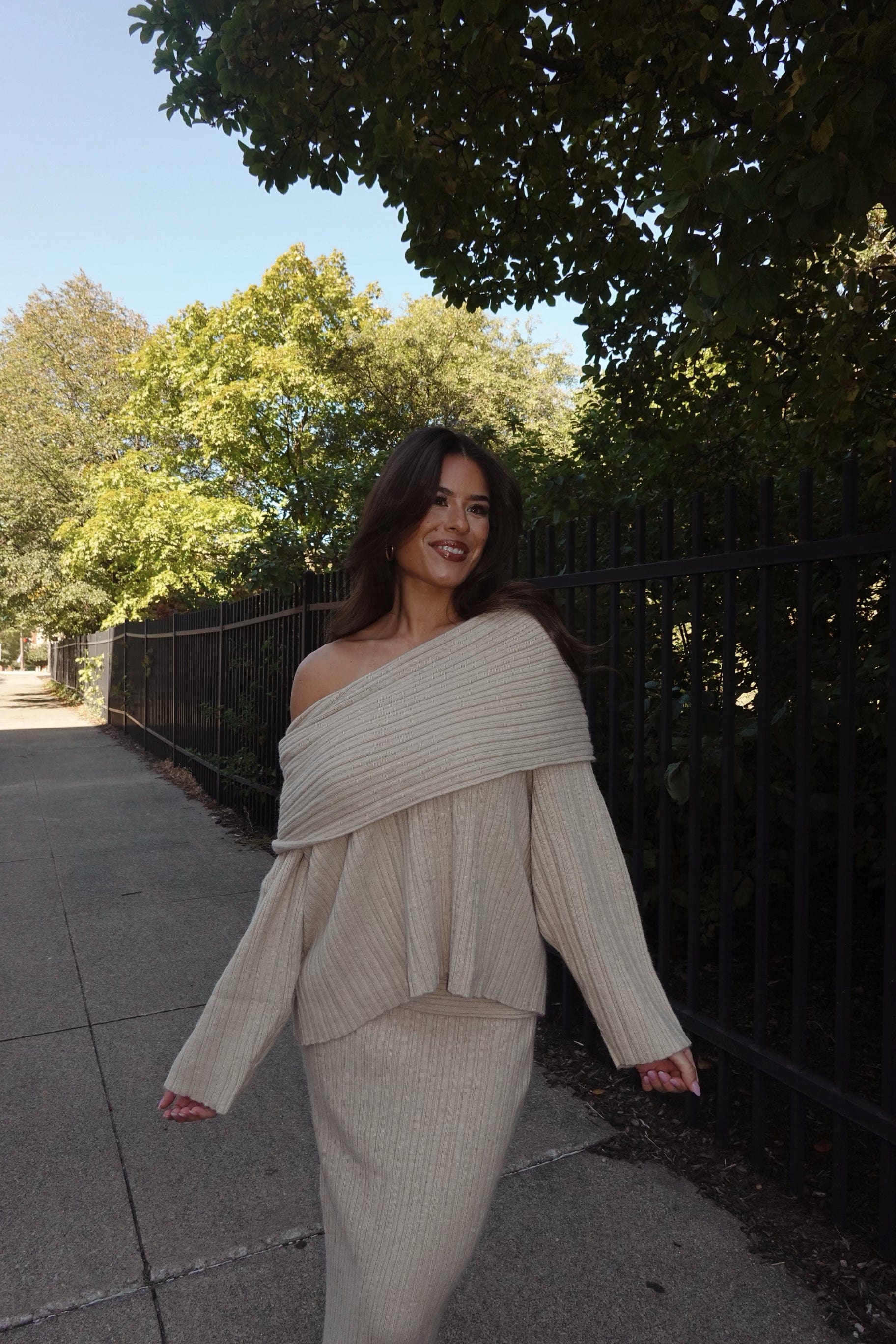 beige