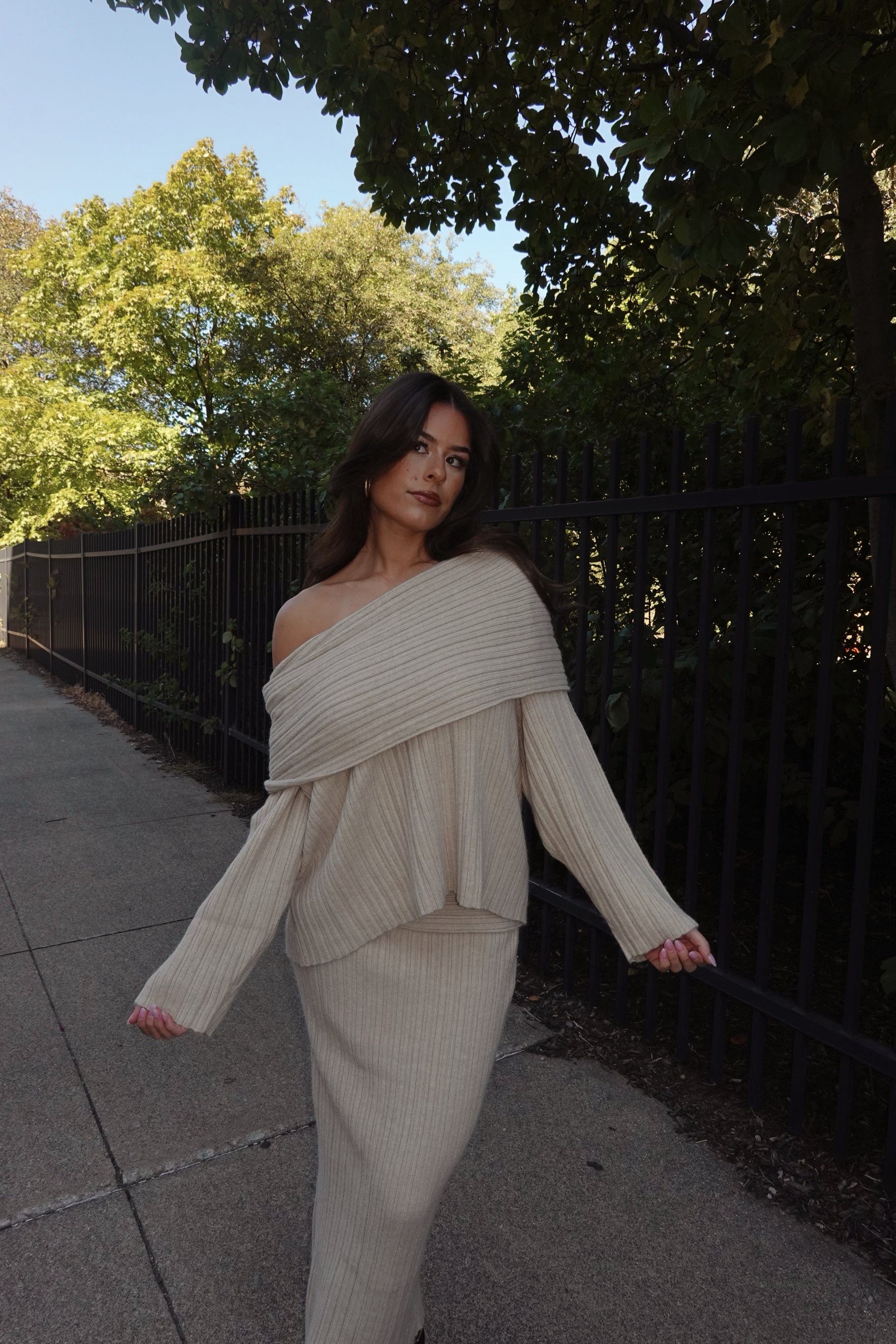 beige