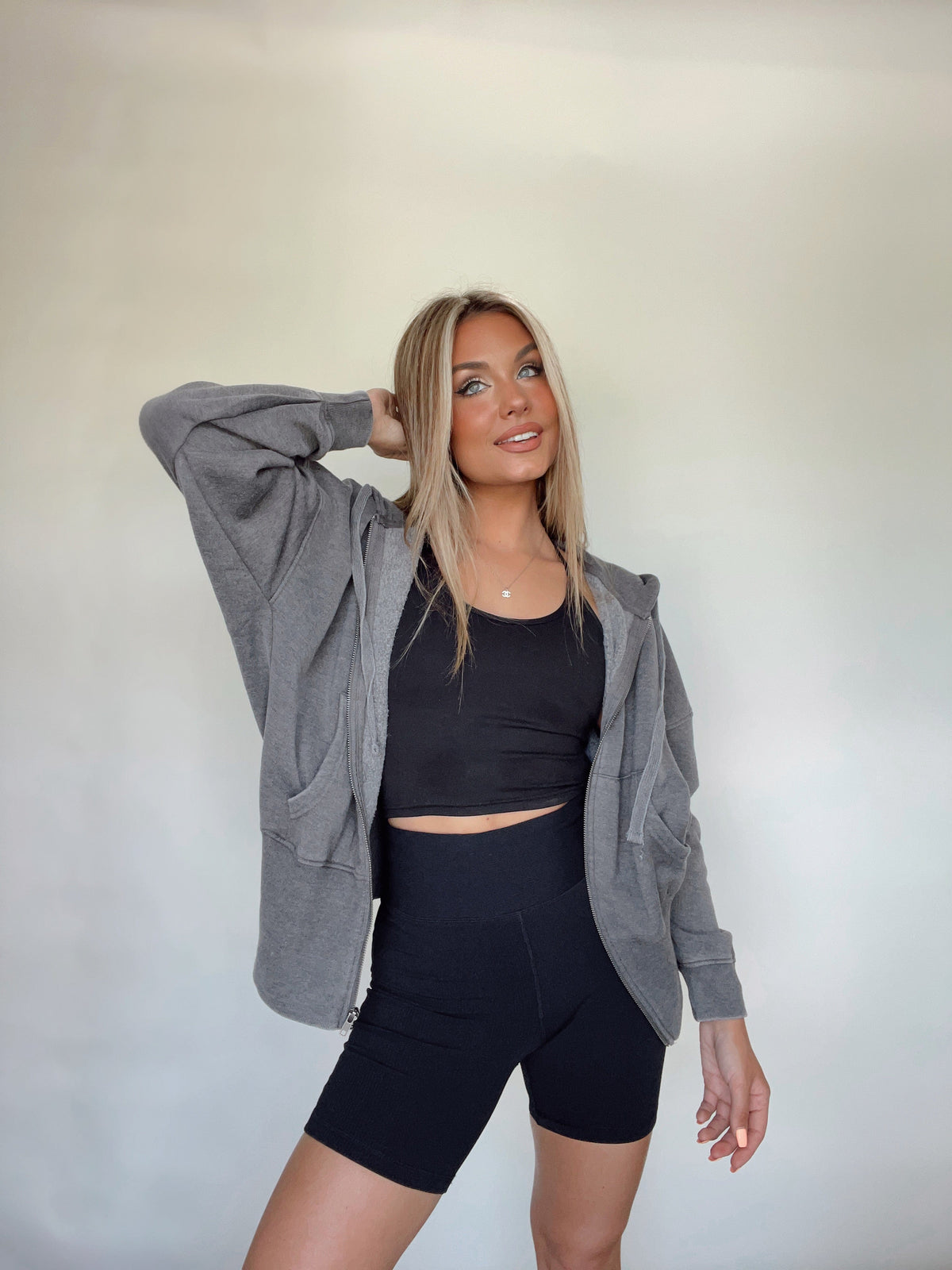 KJ11571 black zip up Mono B